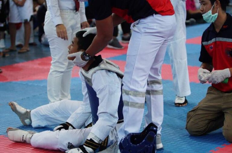 Najczęstsze kontuzje w Kyokushin Karate: jak uniknąć urazów podczas treningów?